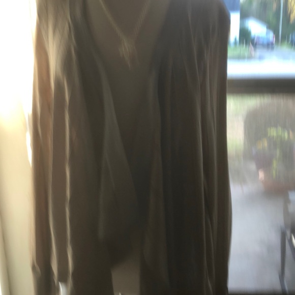 Top - Picture 3 of 3